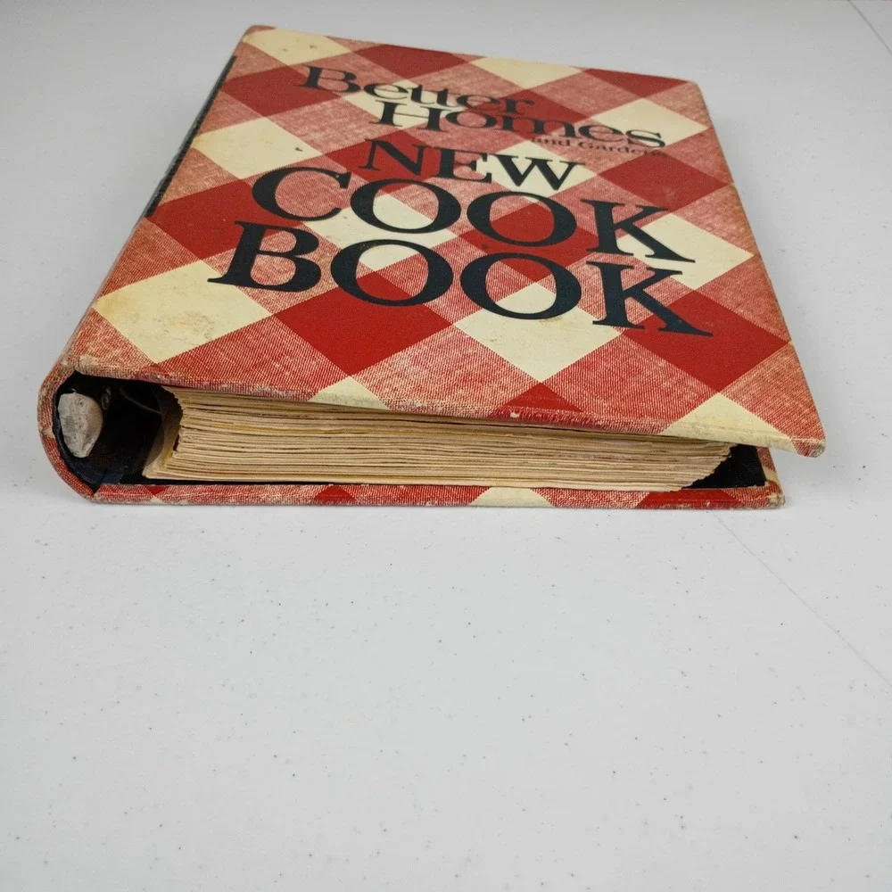 Vtg Better Homes and Gardens New Cook Book Red Gingham Binder Meredith 1960/1962